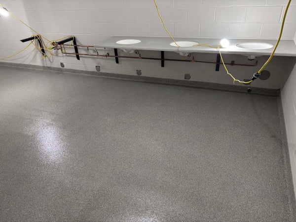 paint chip epoxy in bathroom at Shalom
