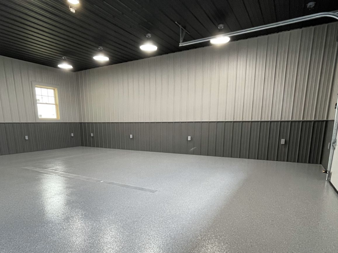 A garage in St Thomas, Pennsylvania coated with paint chip epoxy.